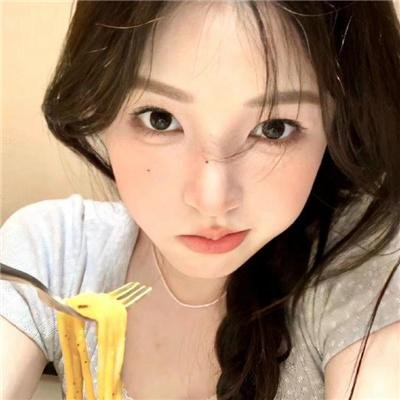 噩兆海报